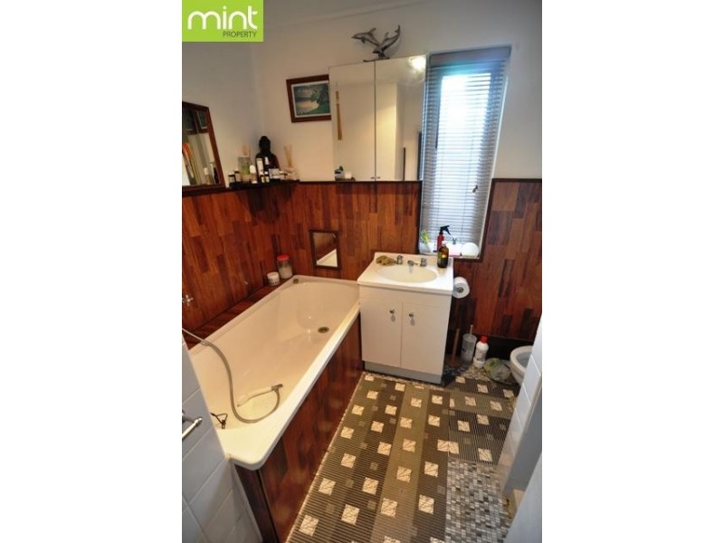 Chevron Island QLD 4217