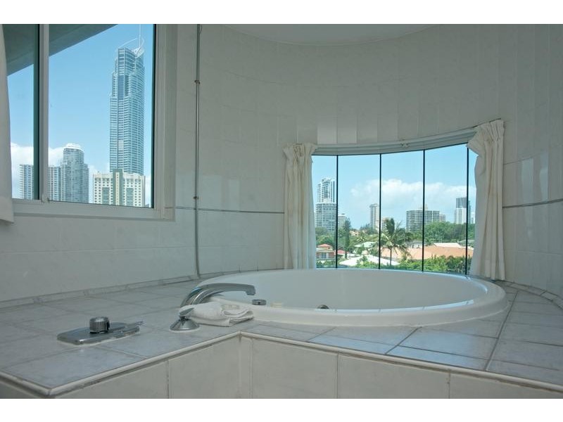 Lot 9, 402/7 Mallana Street, Surfers Paradise QLD 4217