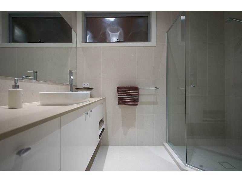 5 Royal Albert Cresent, Paradise Point QLD 4216