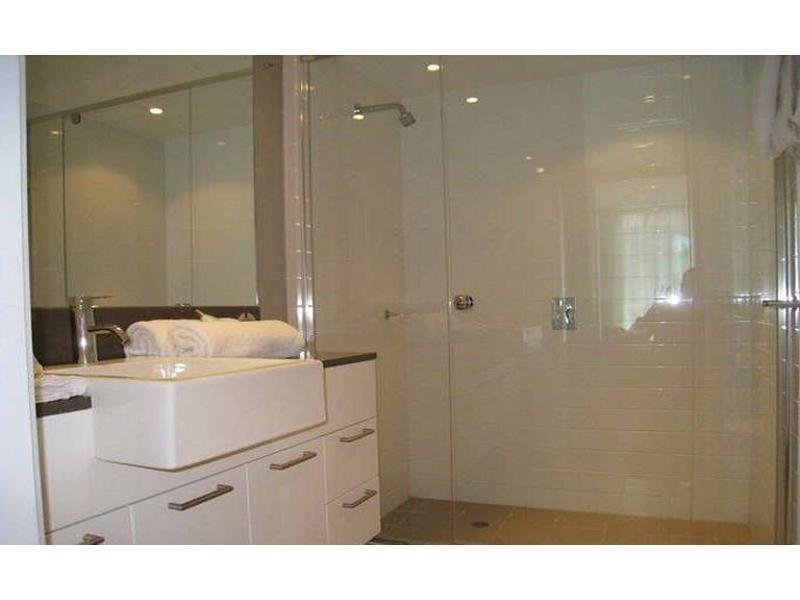 303/18 Enderley Ave, Surfers Paradise QLD 4217