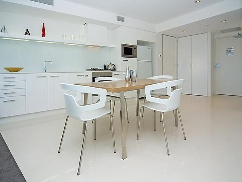 707/9 Hamilton Ave, Surfers Paradise QLD 4217