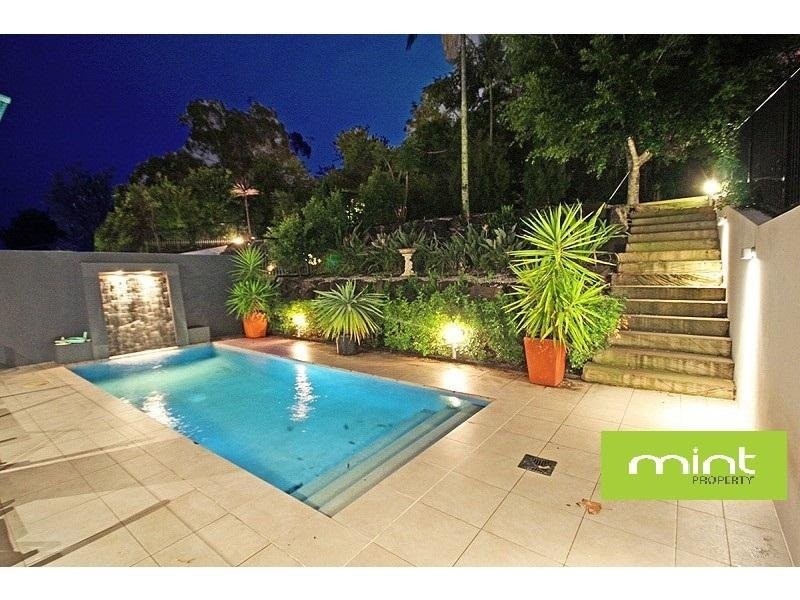 1011B Lakeview Terrace, Benowa QLD 4217