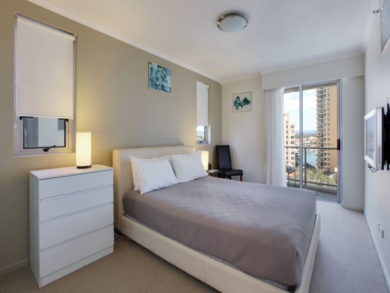 386/21 Cypress Av, Surfers Paradise QLD 4217