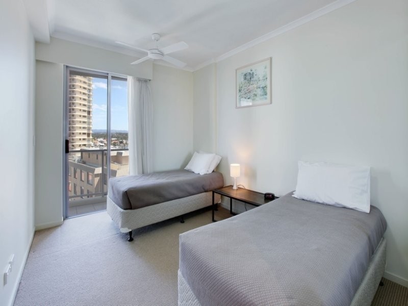 386/21 Cypress Av, Surfers Paradise QLD 4217