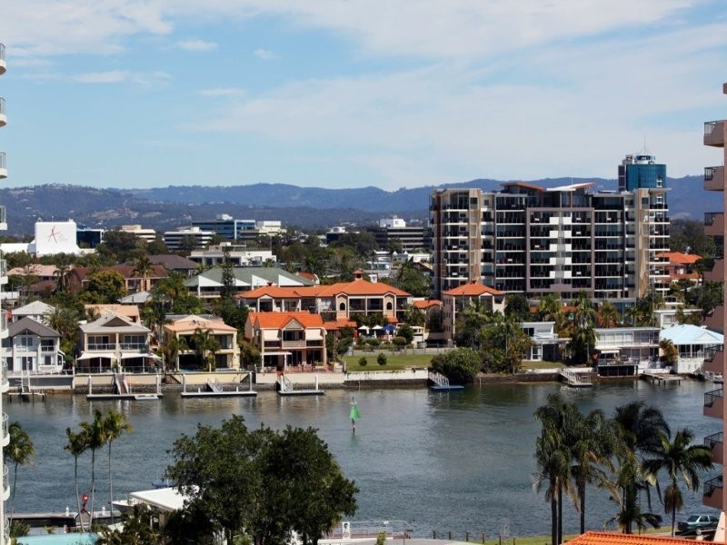 386/21 Cypress Av, Surfers Paradise QLD 4217