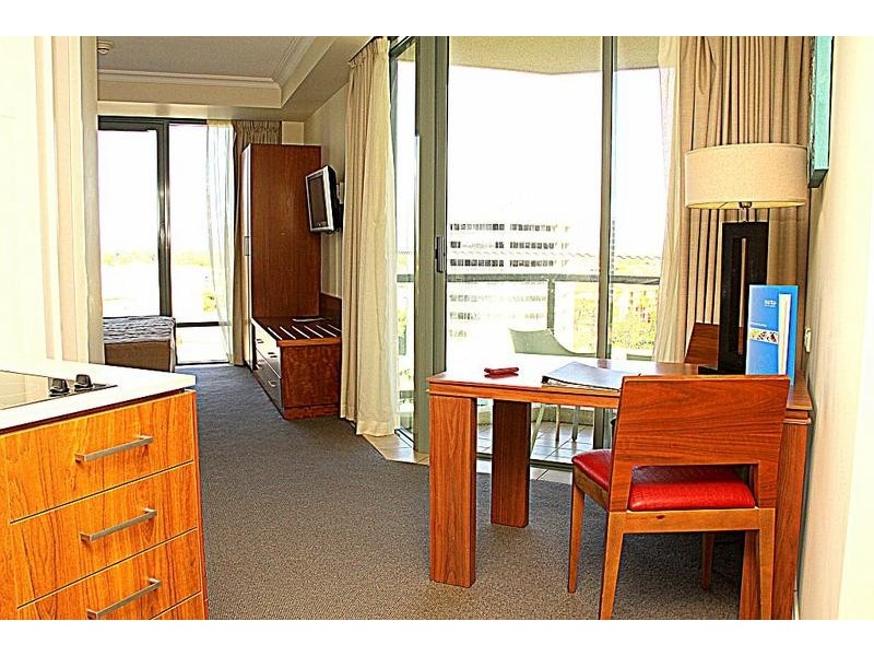 25 Laycock Street, Surfers Paradise QLD 4217