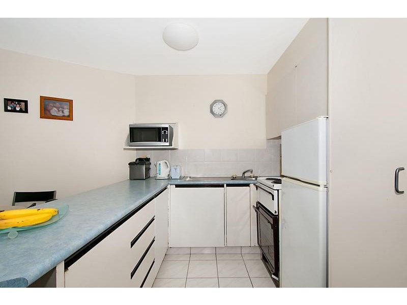 8 Trickett St, Surfers Paradise QLD 4217