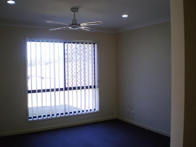 10 Barcombe Drive, Marsden QLD 4132