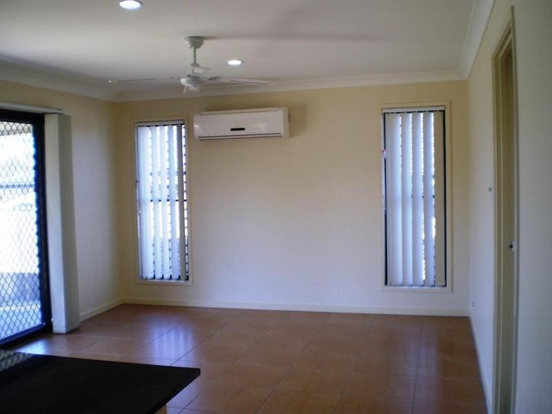 10 Barcombe Drive, Marsden QLD 4132