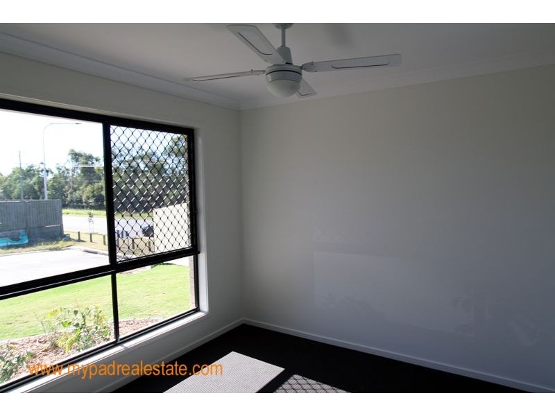 2 Thames Street, Regents Park QLD 4118