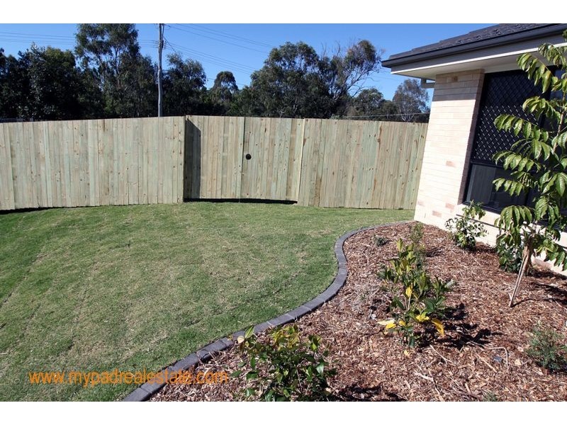 2 Thames Street, Regents Park QLD 4118