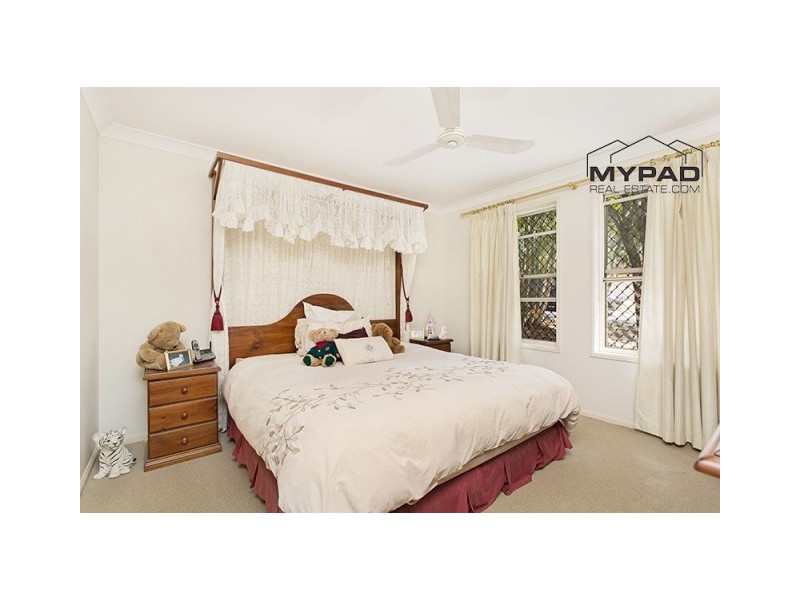 4 Grevillea Place, Forest Lake QLD 4078