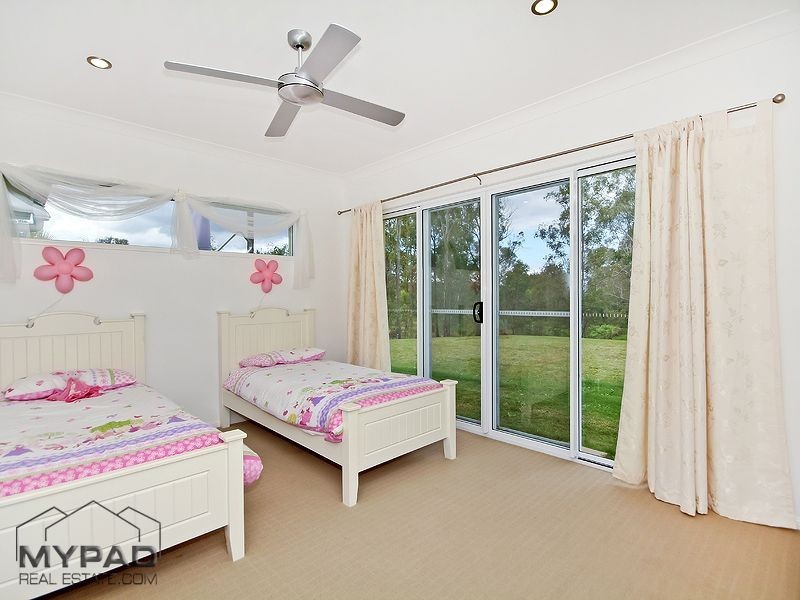 398 – 400 Spring Mountain Drve, Greenbank QLD 4124