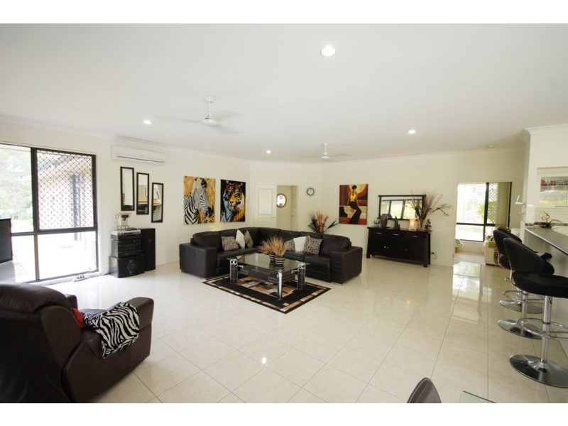 20-26 Bowerbird Close Spring Mountain, Greenbank QLD 4124