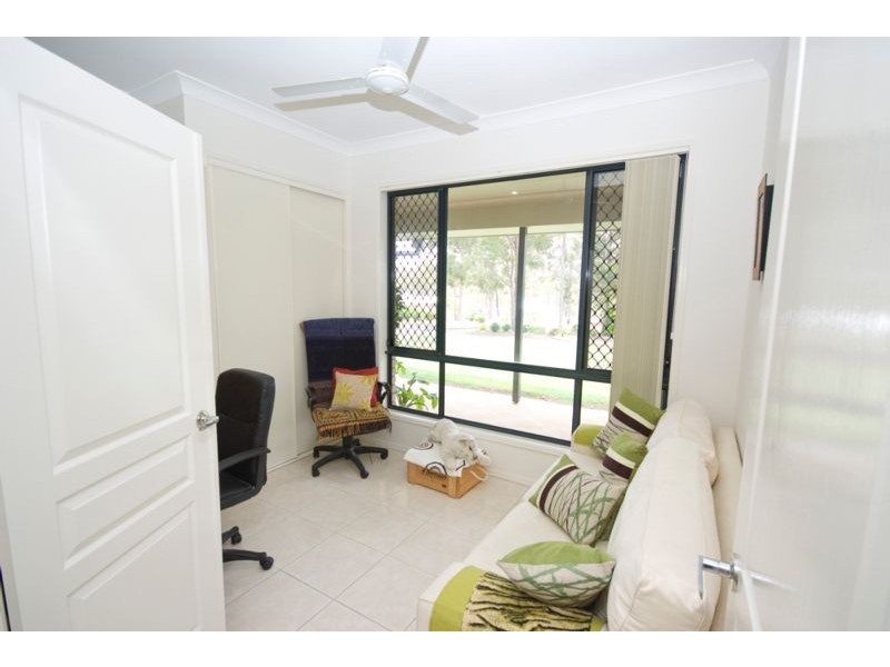 20-26 Bowerbird Close Spring Mountain, Greenbank QLD 4124