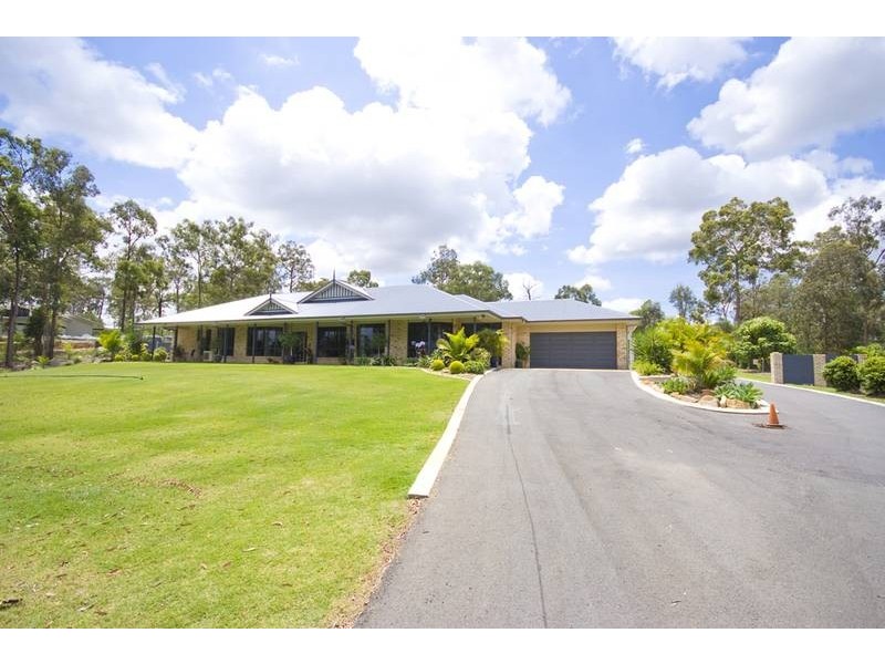 20-26 Bowerbird Close Spring Mountain, Greenbank QLD 4124