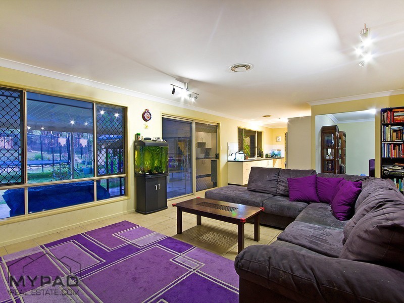38 Dianella Court, New Beith QLD 4124