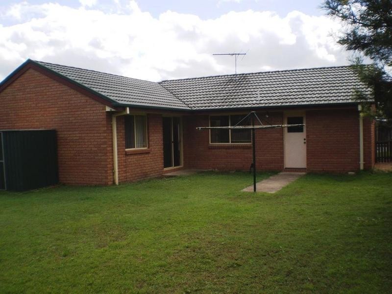 1 Elmwood Ct, Boronia Heights QLD 4124