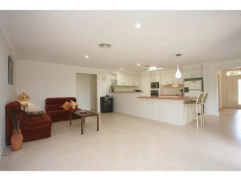 21 Sunbird Court, Greenbank QLD 4124