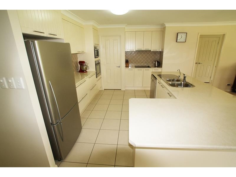 27-29 Avocet Court, Spring Mountain, Greenbank QLD 4124