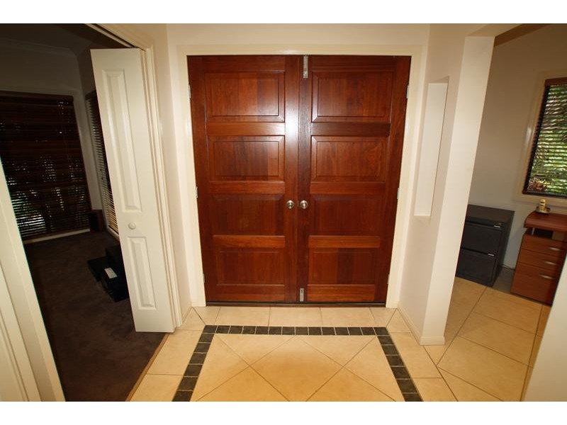 2 Dunnart Rd Spring Mountain, Greenbank QLD 4124