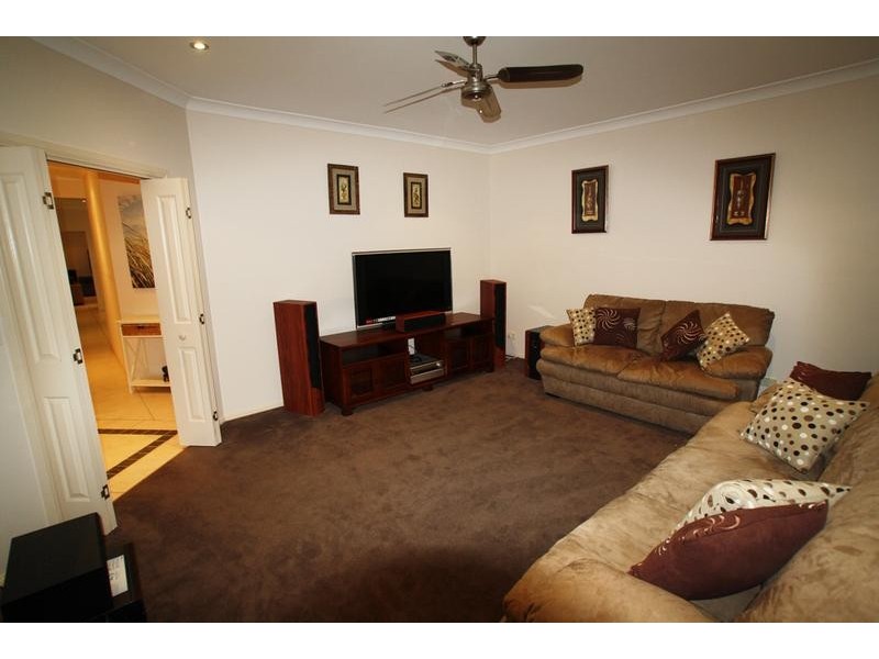 2 Dunnart Rd Spring Mountain, Greenbank QLD 4124