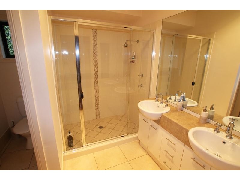 2 Dunnart Rd Spring Mountain, Greenbank QLD 4124