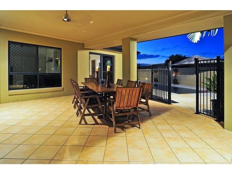 53 Juniper Circuit, Stretton QLD 4116
