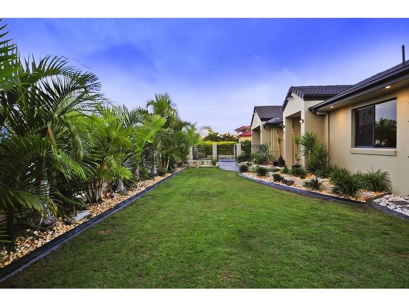 53 Juniper Circuit, Stretton QLD 4116