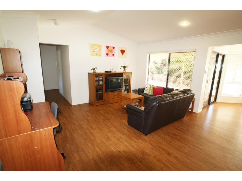 260 Equestrian Dr, New Beith QLD 4124