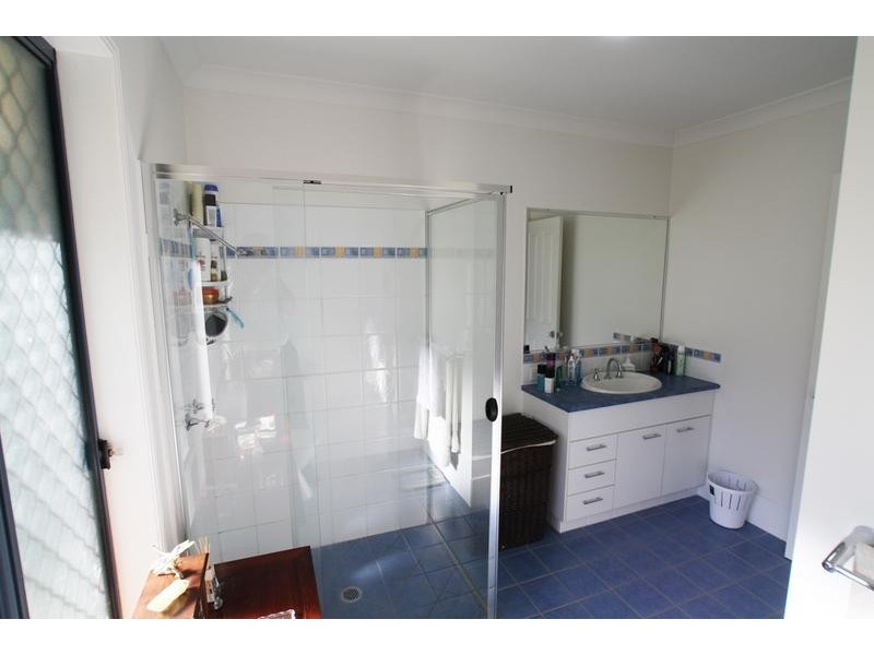 260 Equestrian Dr, New Beith QLD 4124