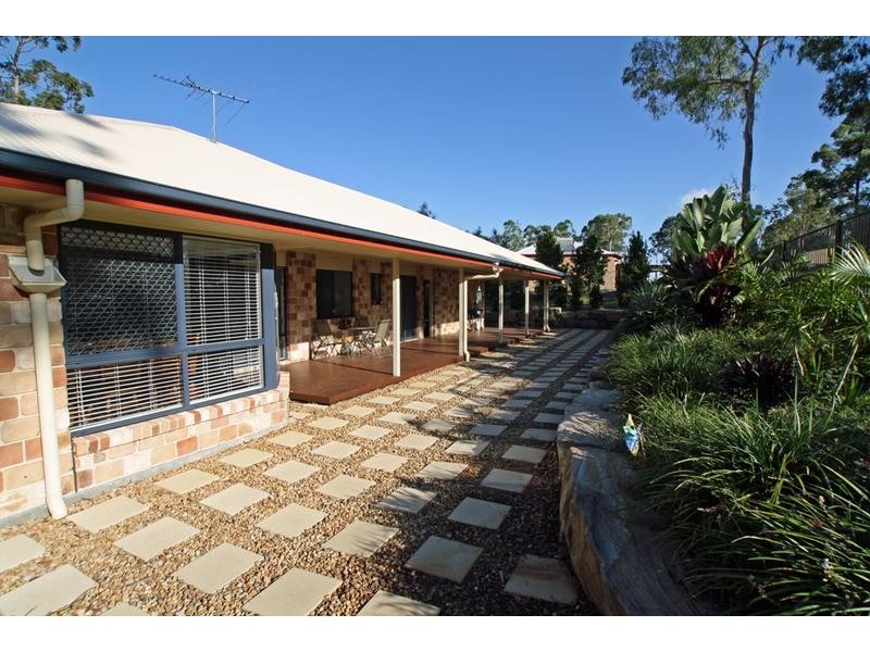 260 Equestrian Dr, New Beith QLD 4124