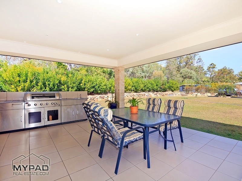 16-18 Blue Heeler Drive, New Beith QLD 4124