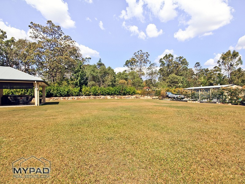 16-18 Blue Heeler Drive, New Beith QLD 4124