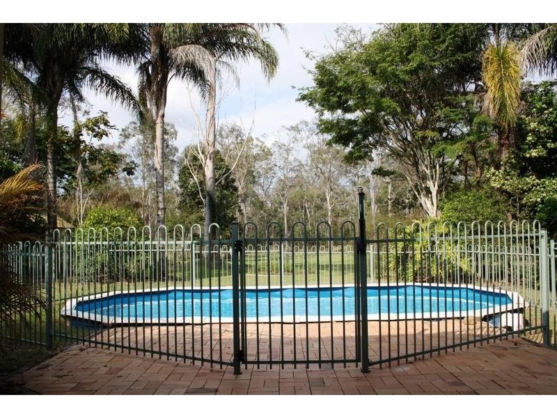 33-37 Bellenden Close, Munruben QLD 4125