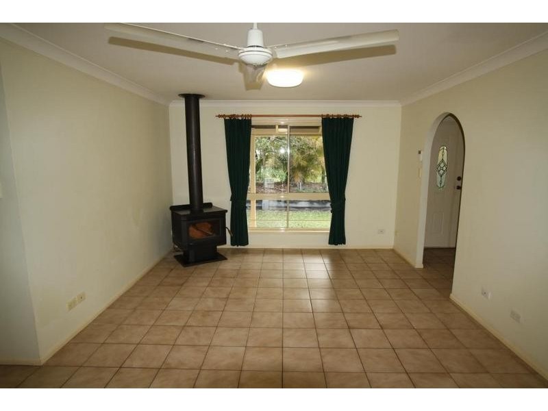 33-37 Bellenden Close, Munruben QLD 4125