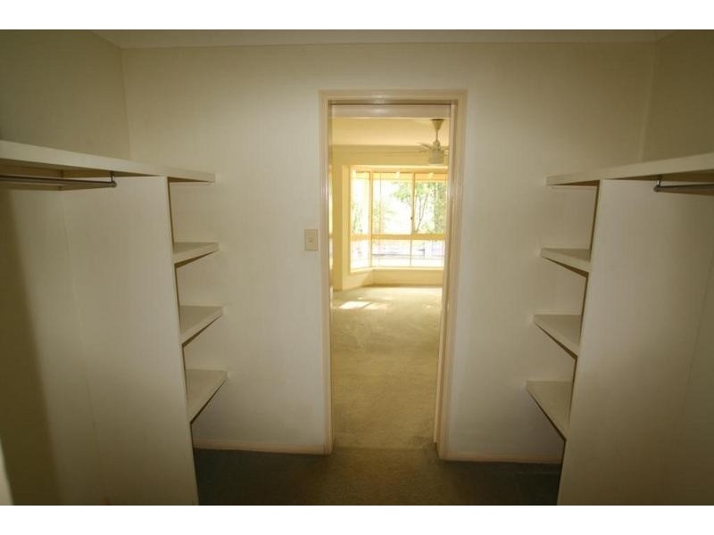 33-37 Bellenden Close, Munruben QLD 4125