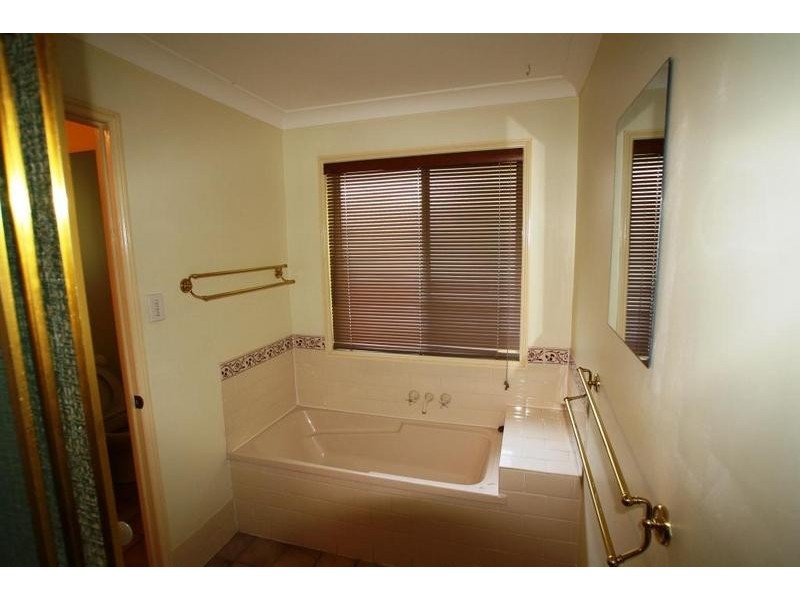 33-37 Bellenden Close, Munruben QLD 4125