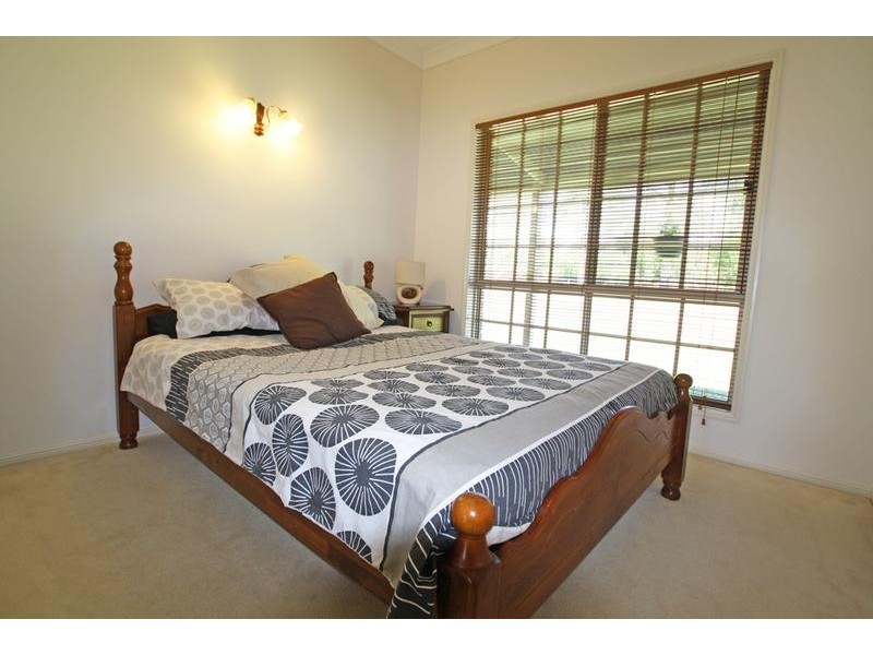 32 Coalstoun Court, Munruben QLD 4125