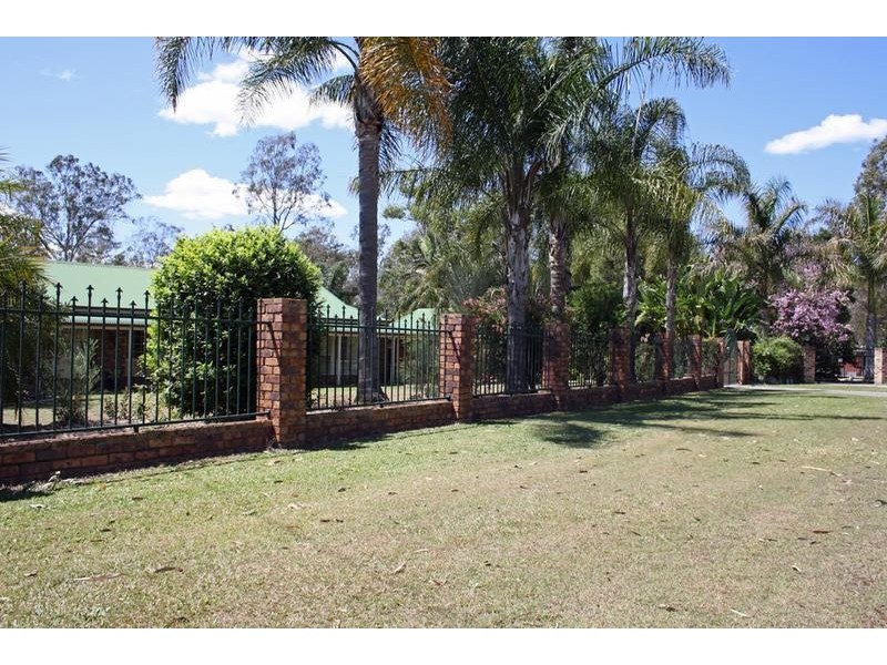 32 Coalstoun Court, Munruben QLD 4125