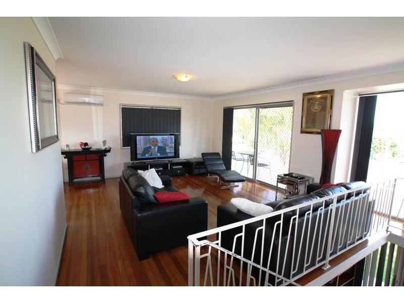 24 Veryan Street, Kingston QLD 4114