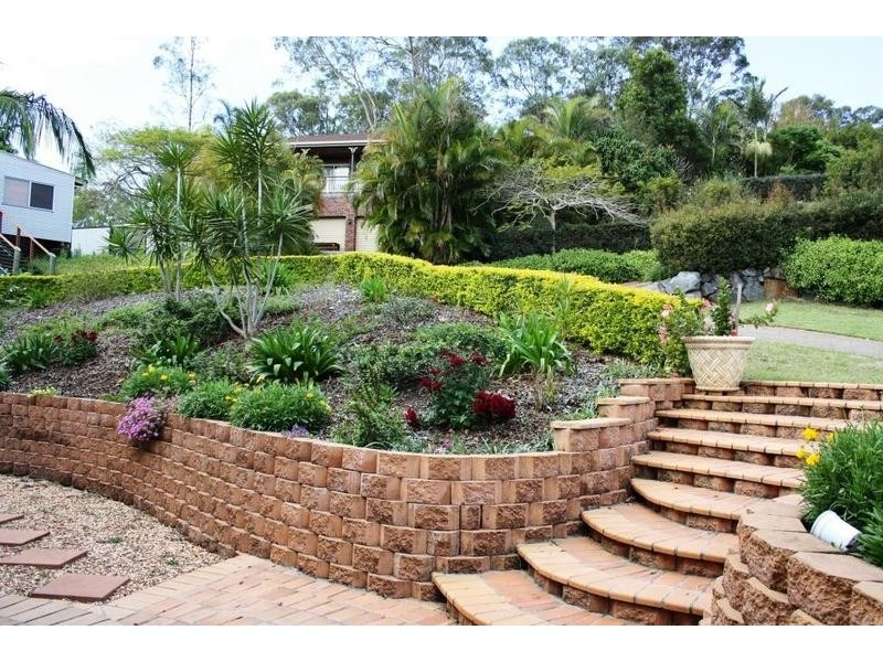 72 Pohon Drive, Tanah Merah QLD 4128