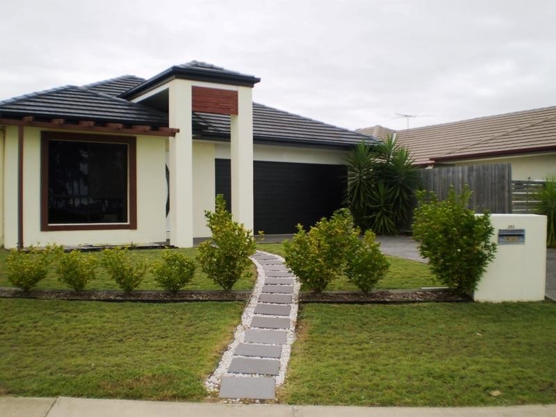 252 Lakeside Avenue, Springfield Lakes QLD 4300