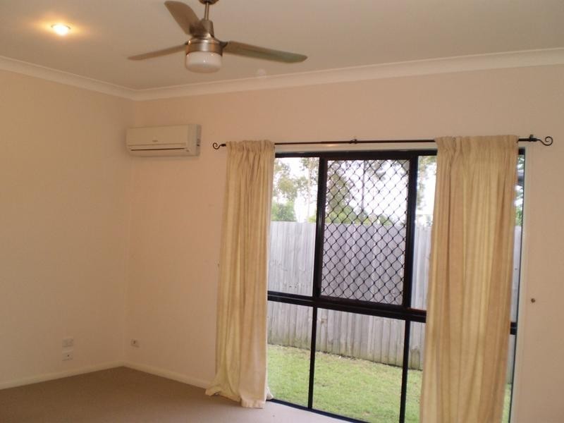 252 Lakeside Avenue, Springfield Lakes QLD 4300