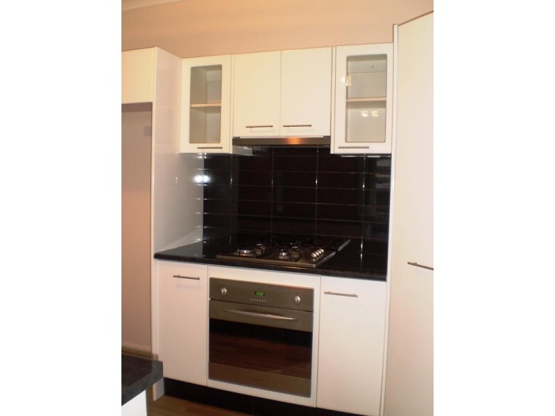 252 Lakeside Avenue, Springfield Lakes QLD 4300