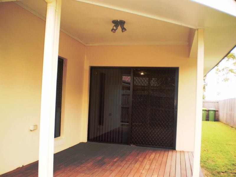 252 Lakeside Avenue, Springfield Lakes QLD 4300