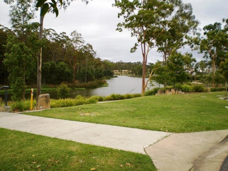 252 Lakeside Avenue, Springfield Lakes QLD 4300
