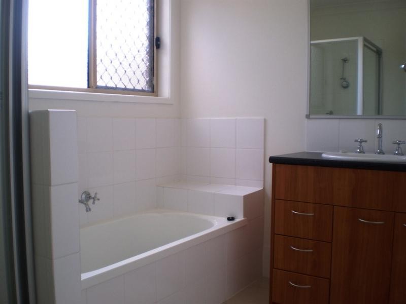 31 Freshwater Drv, Berrinba QLD 4117