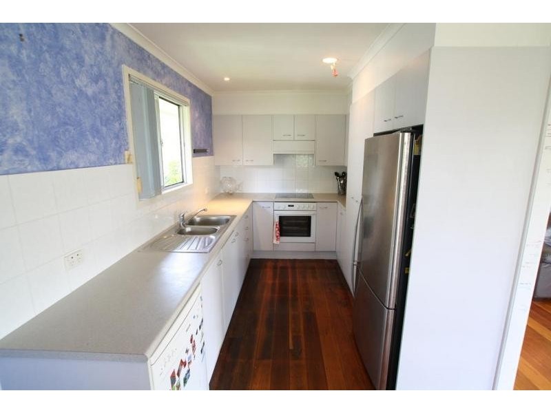 9 Booran Street, Lota QLD 4179