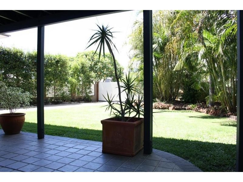 9 Booran Street, Lota QLD 4179